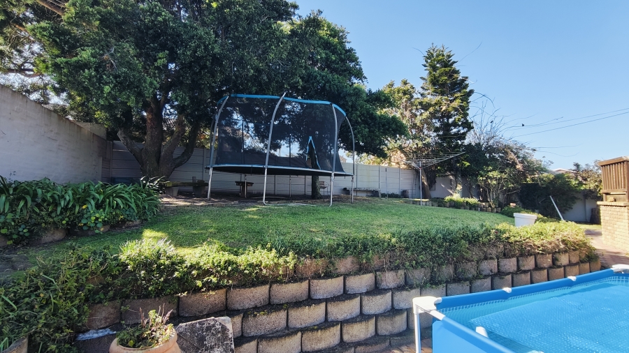 4 Bedroom Property for Sale in Dana Bay Western Cape